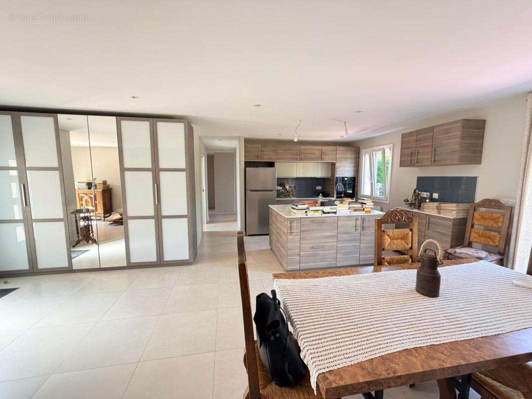 Maison à COUILLY-PONT-AUX-DAMES