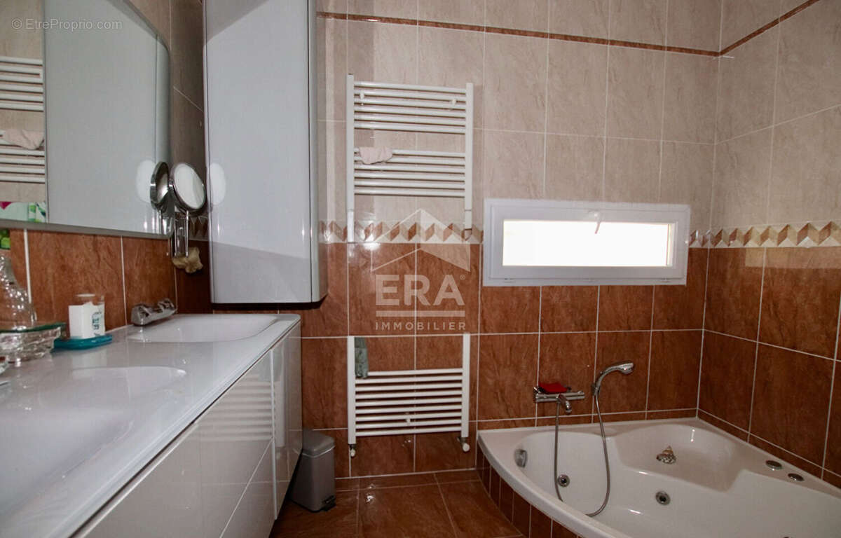 Maison à VILLIERS-SUR-MARNE