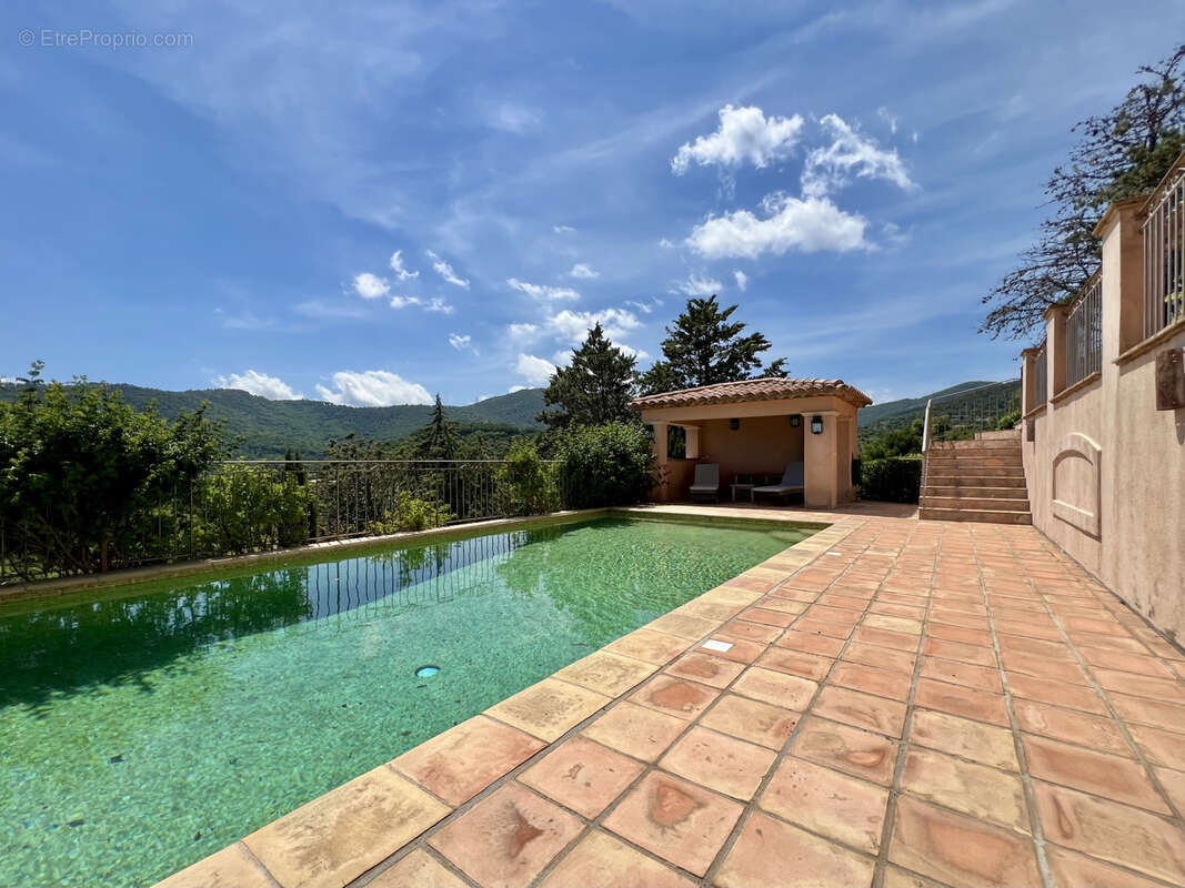 Maison à PLAN-DE-LA-TOUR