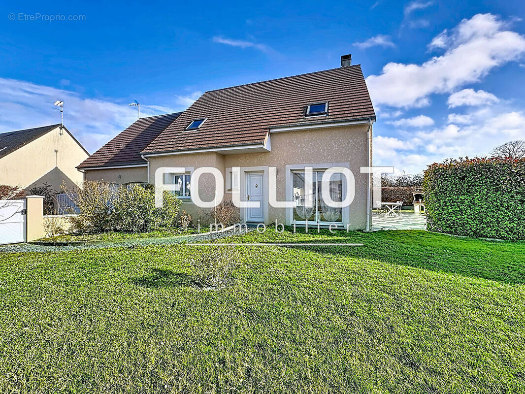 Maison à SAINT-MARTIN-DE-FONTENAY