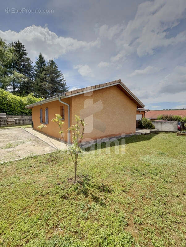 Maison à HAUTERIVES