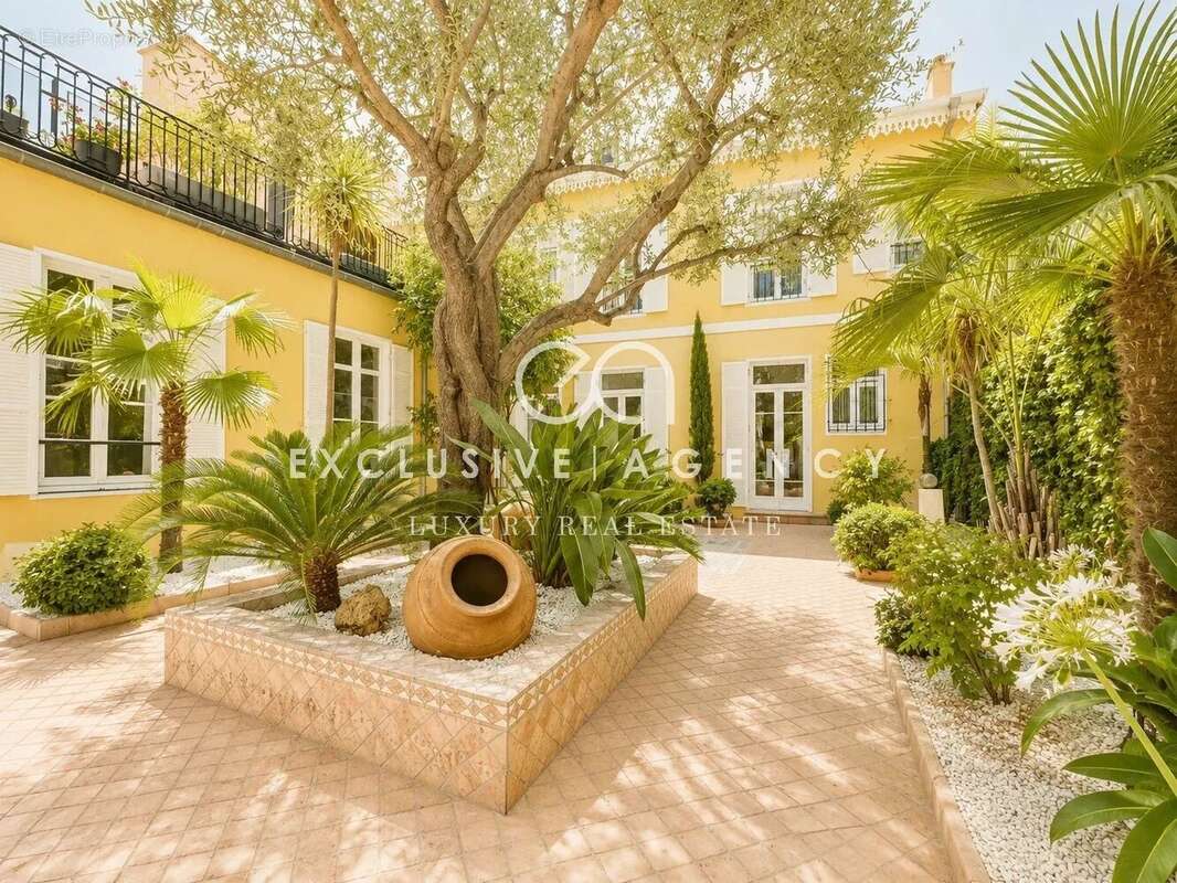 Cannes vente Appartement 132m² avec patio intérieur de 110 m² - photo 11