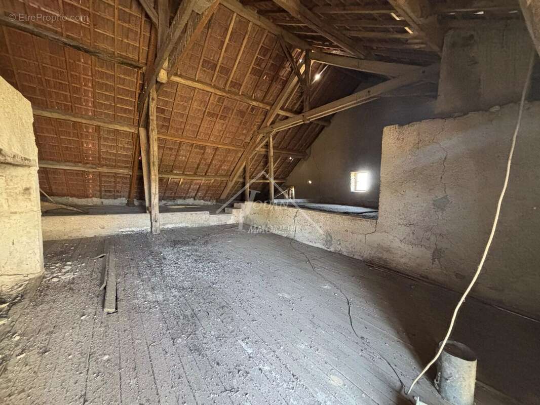 Propriété de caractère proche CHARROUX - photo 8