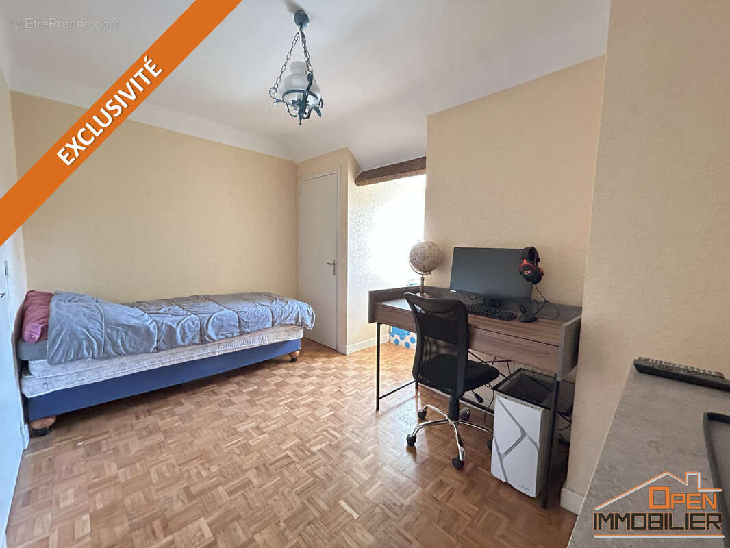 Maison à SAINT-JULIEN-DE-LAMPON