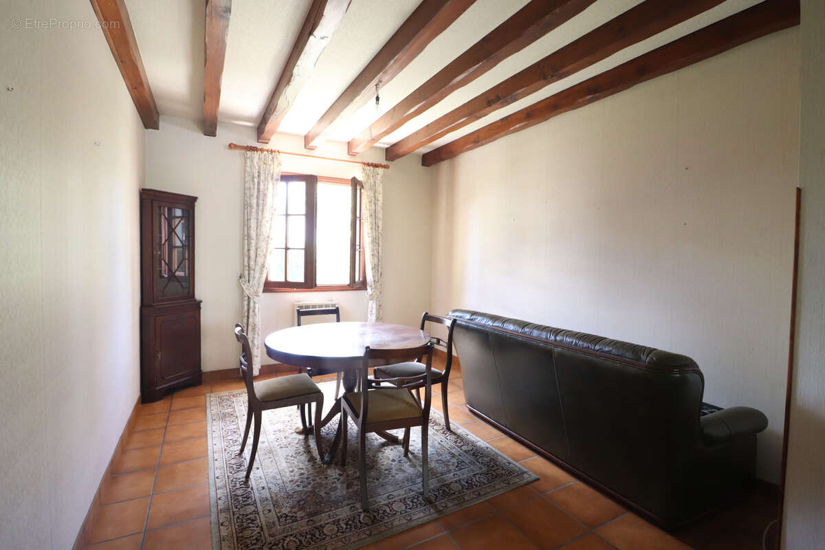 Maison à LEOGNAN