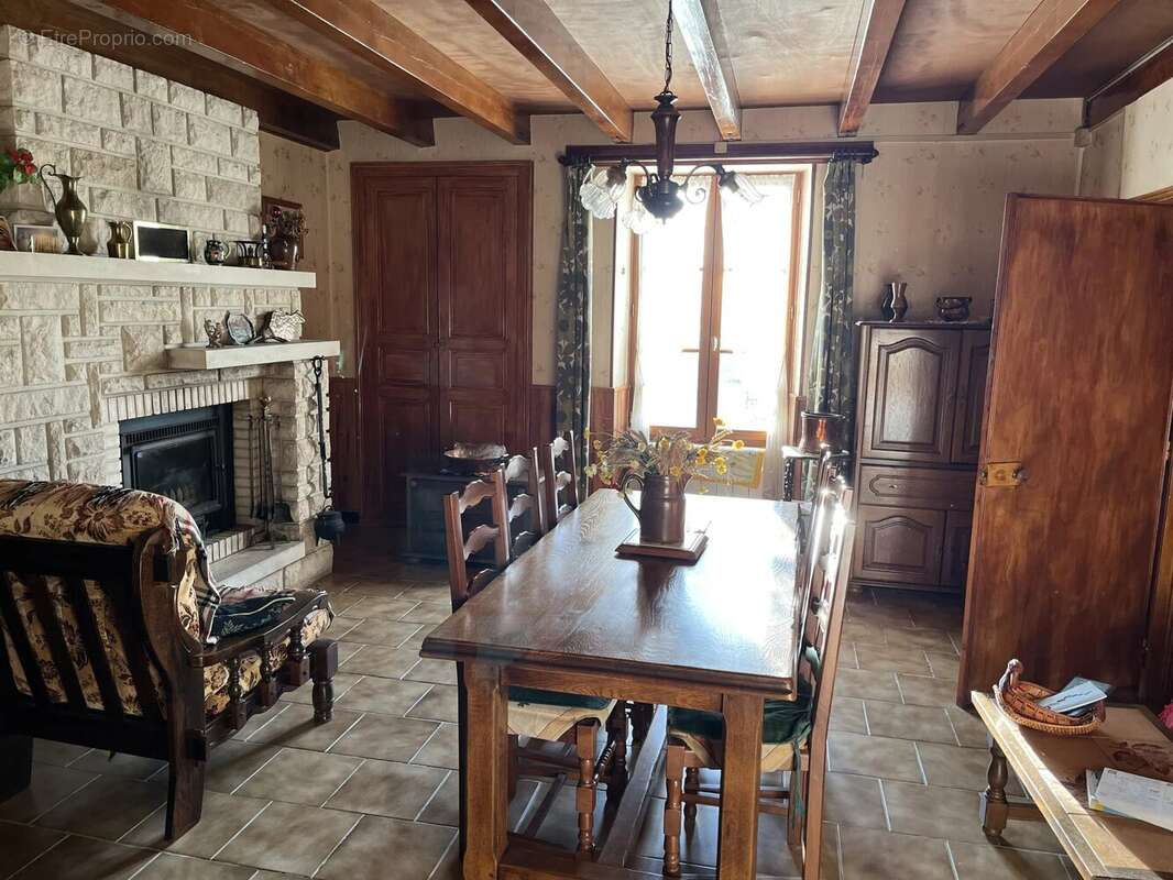 Maison à LATHUS-SAINT-REMY