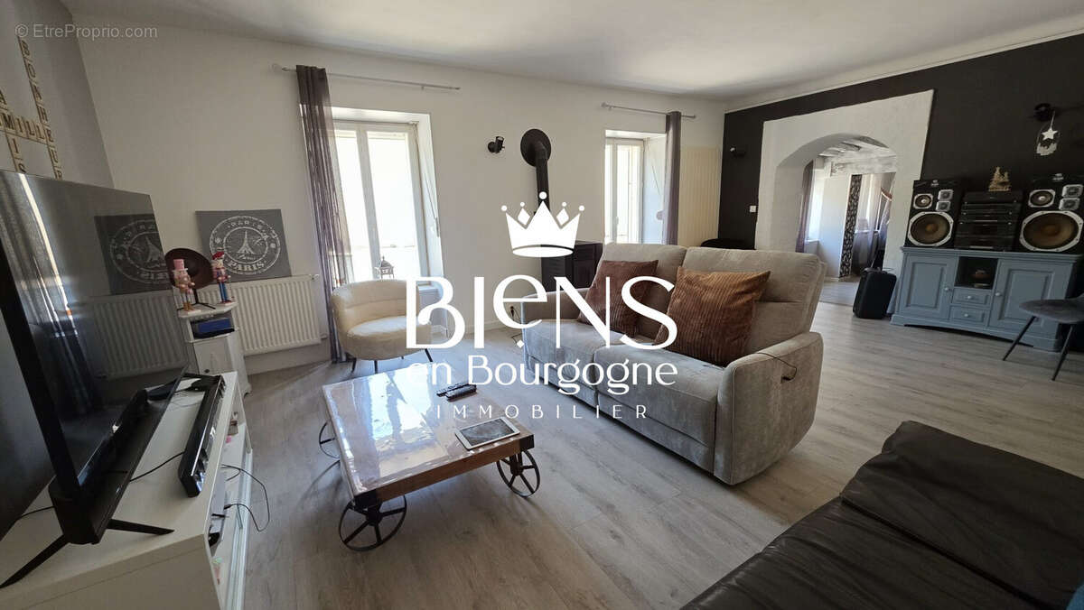 Maison 214 m² à Corcelles-Les-Arts  - photo 8