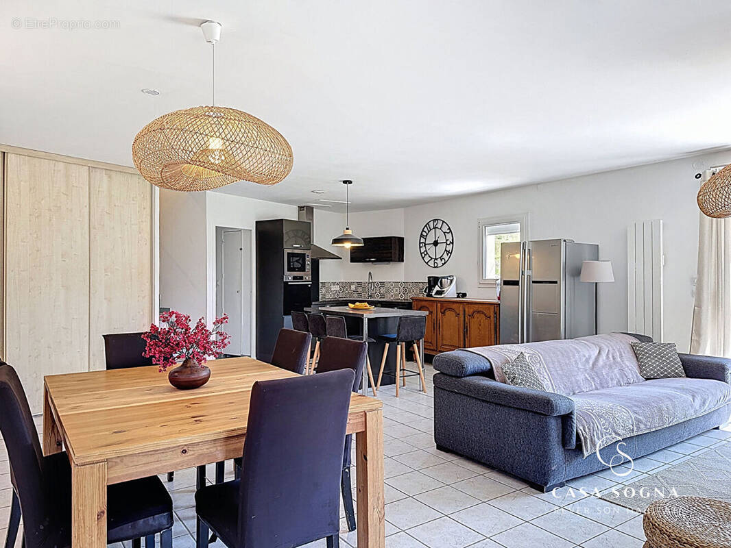 Maison à LE PERREON