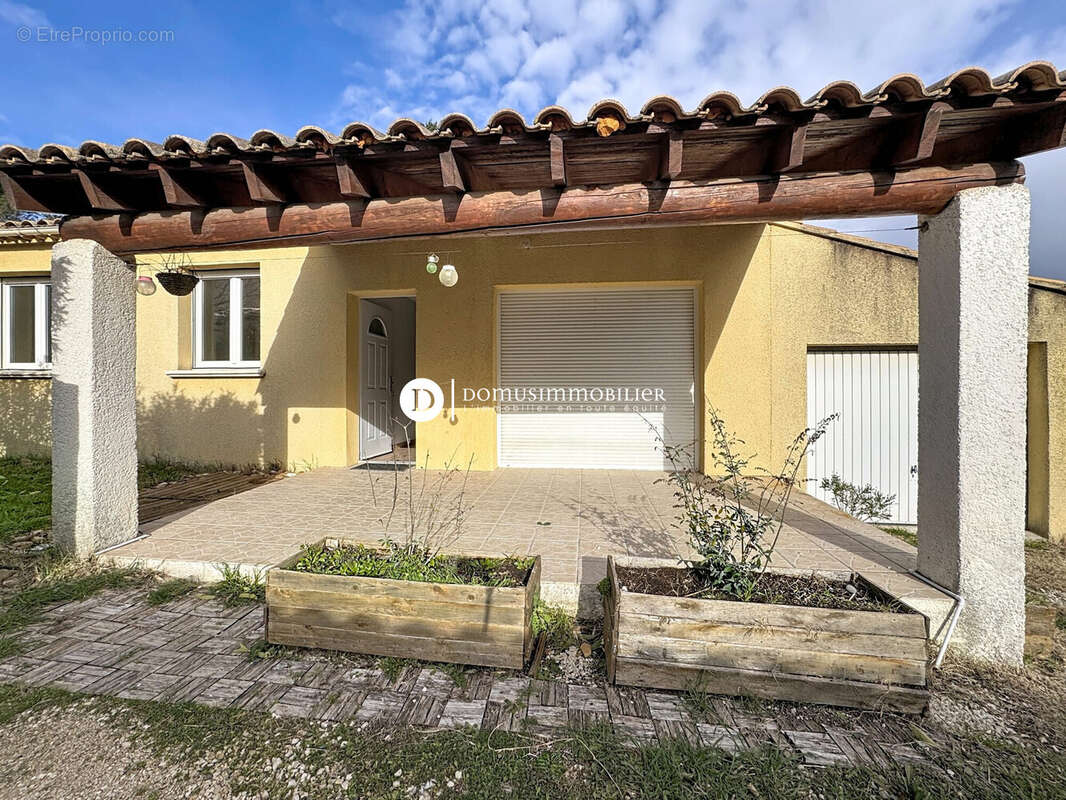 Maison à SAINT-SATURNIN-LES-AVIGNON