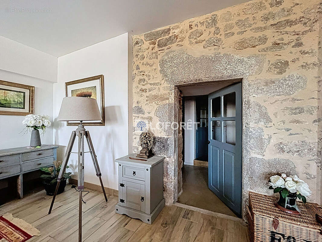 Maison à BEAULIEU-SOUS-PARTHENAY
