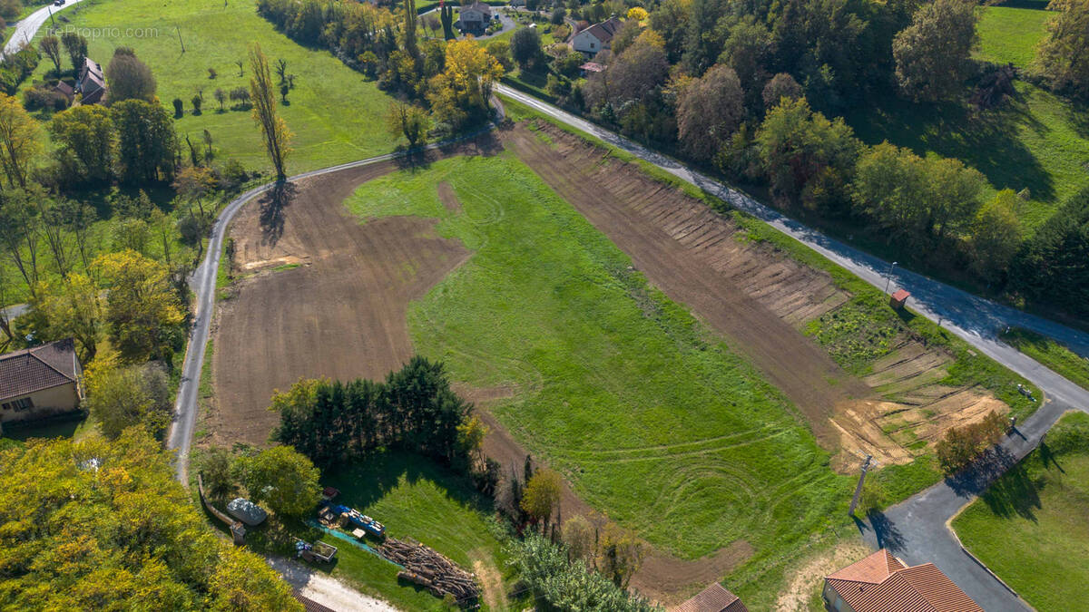 Terrain à SARLAT-LA-CANEDA