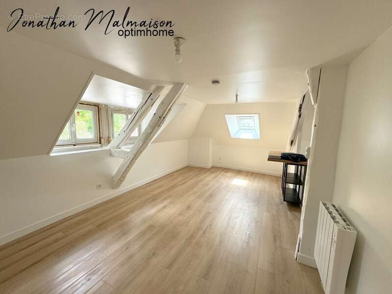 Appartement à RUGLES