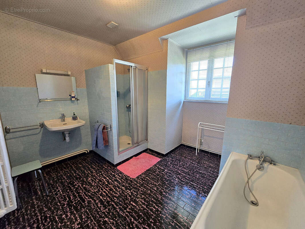 Maison Pontarlier 9 pièce(s) 257 m2 - photo 11