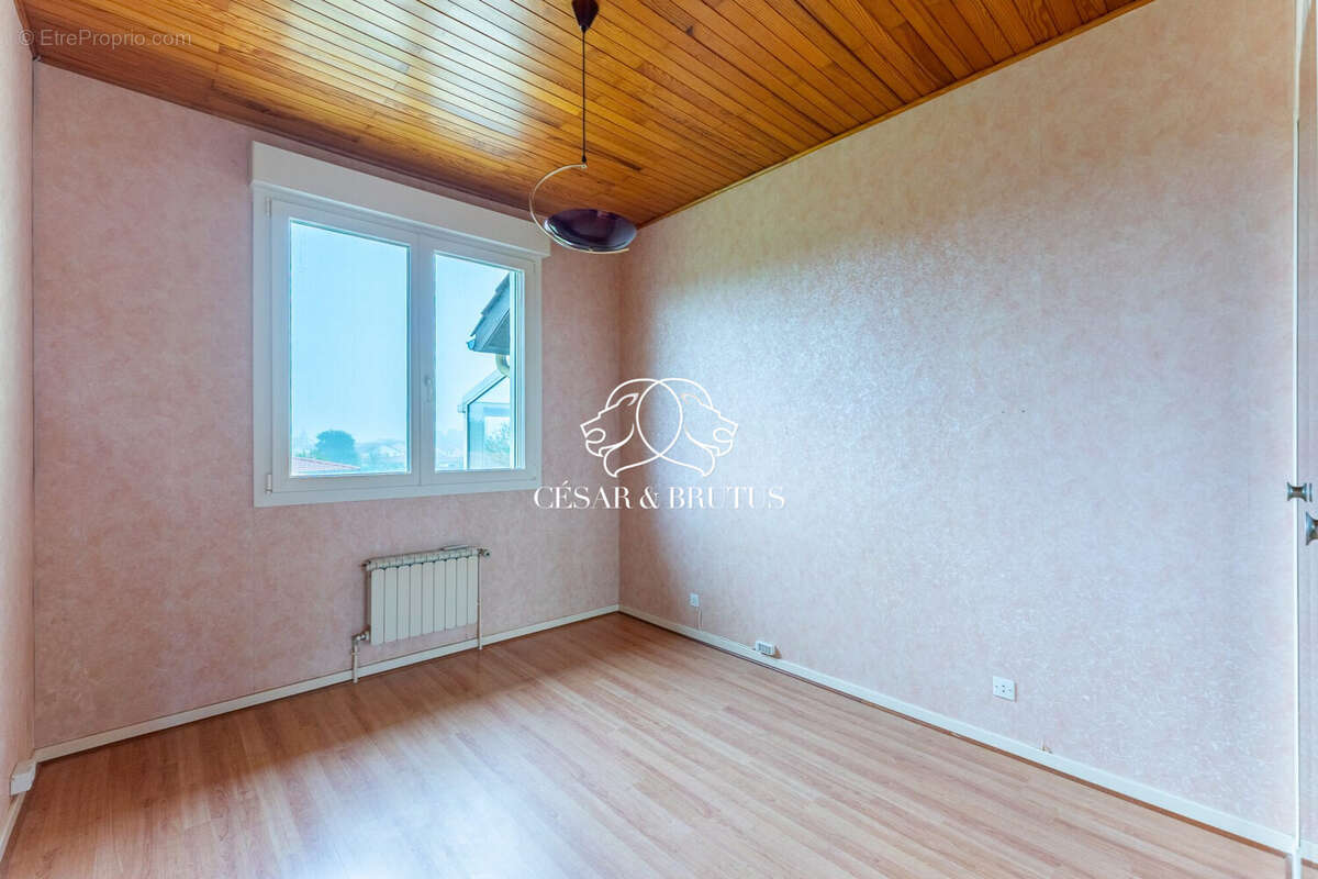 Maison à BRESSOLLES