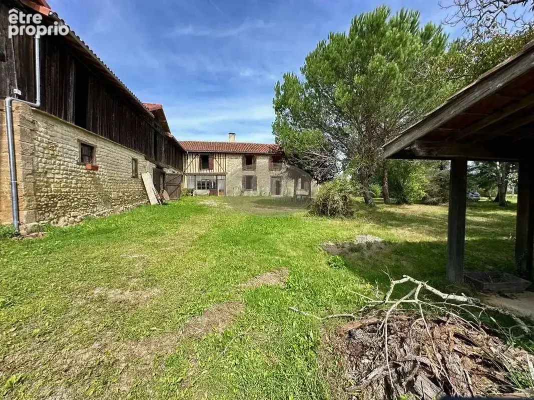 Ferme, dépendances 4 Ha - photo 45
