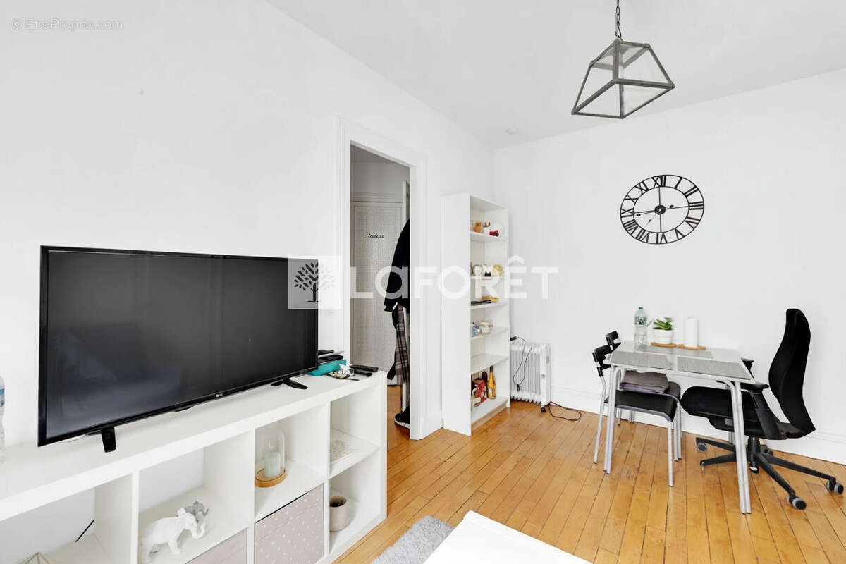 Appartement à PARIS-14E