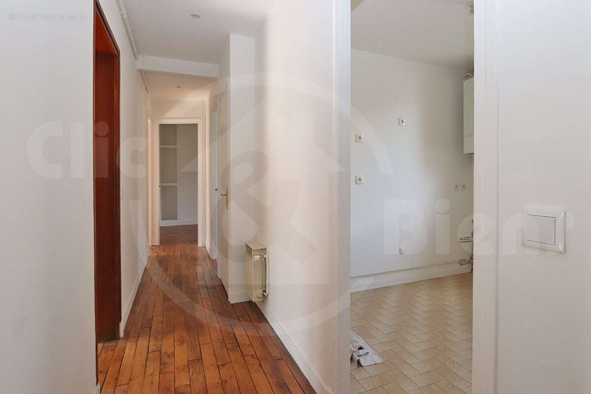 Appartement à CHAVILLE