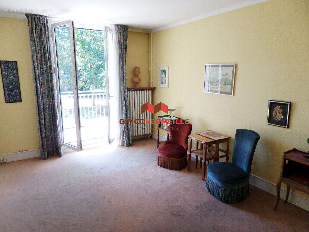 Appartement à LA CELLE-SAINT-CLOUD