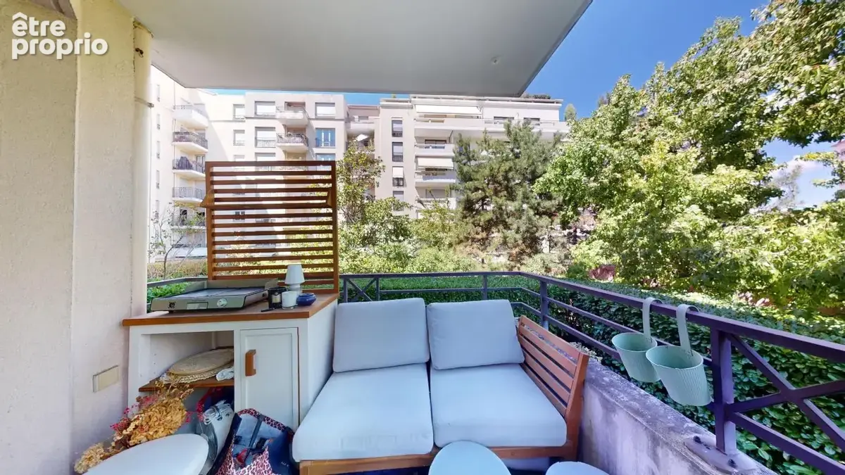  Lyon 4ᵉ – Croix-Rousse  Appartement 2 pièces avec balcon, cave et garage en option ! - photo 10