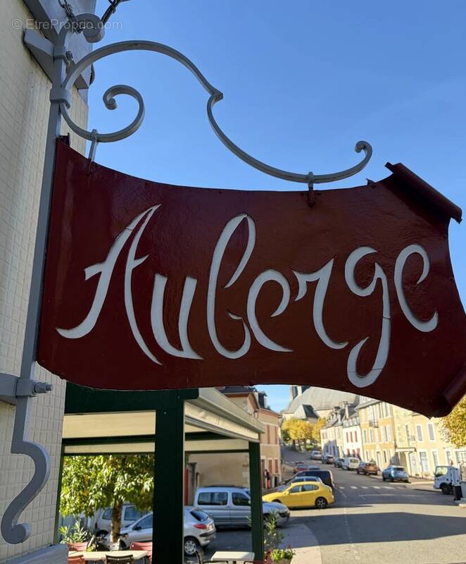 Commerce à LASSEUBE