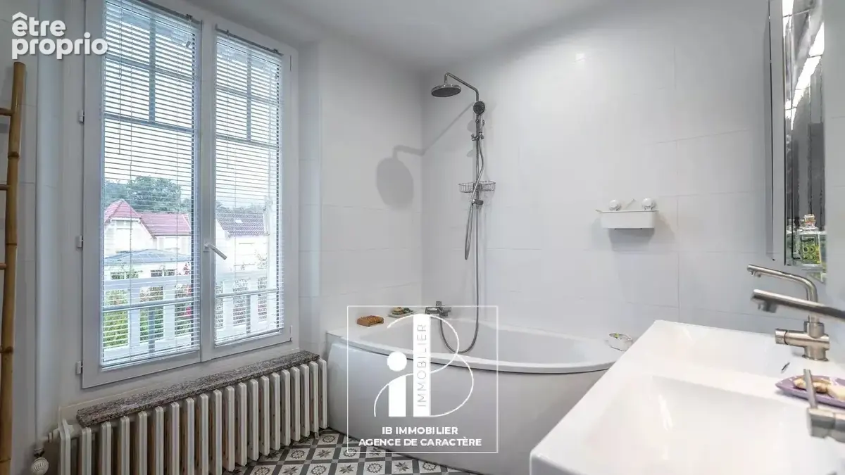 Fontainebleau - quartier recherche - rue elegante et au calme - propriete 1920 environ 215m² avec jardin - - photo 17