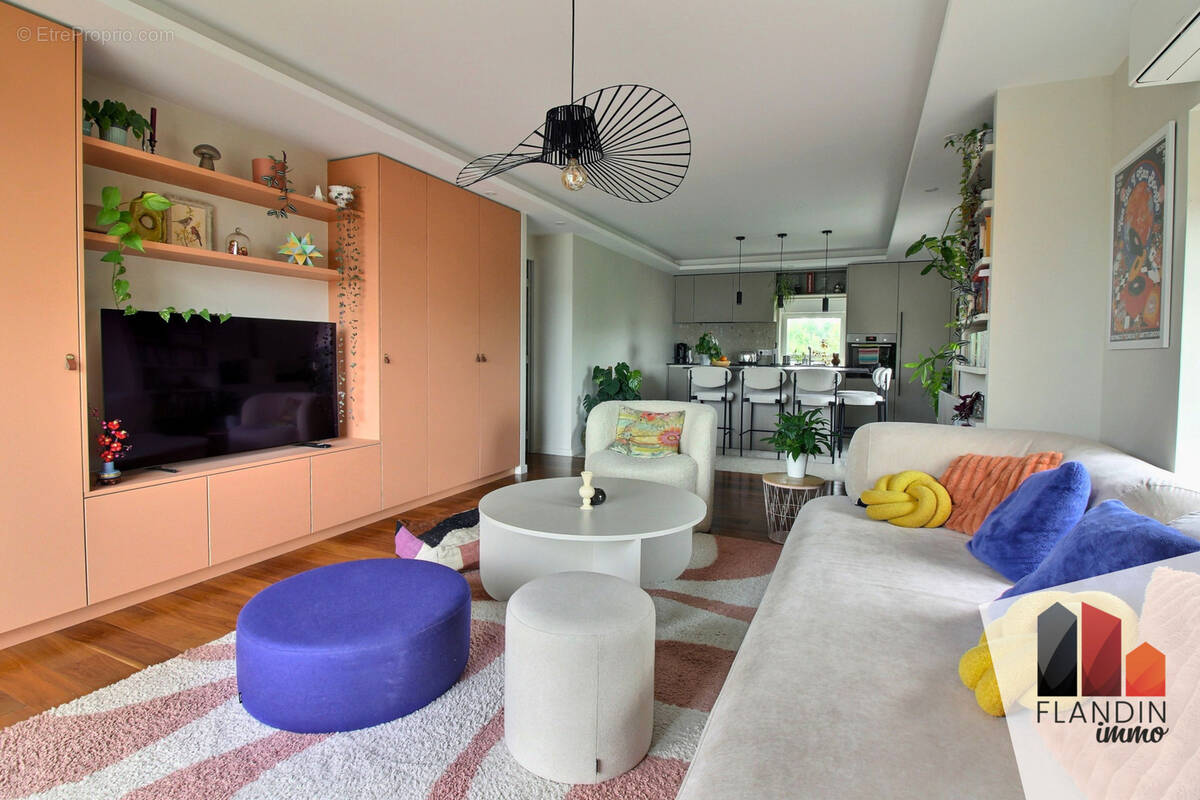 Appartement à SEREZIN-DU-RHONE