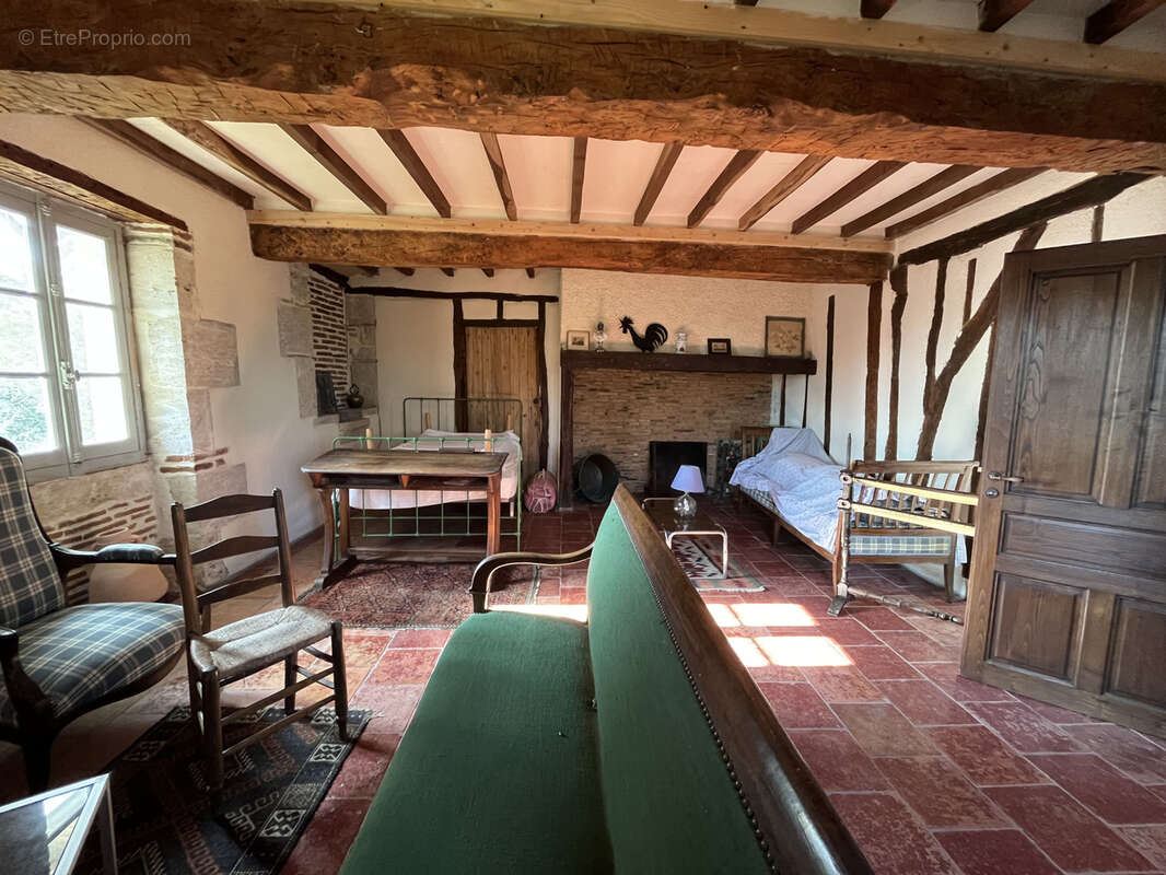 Maison à MAUVEZIN