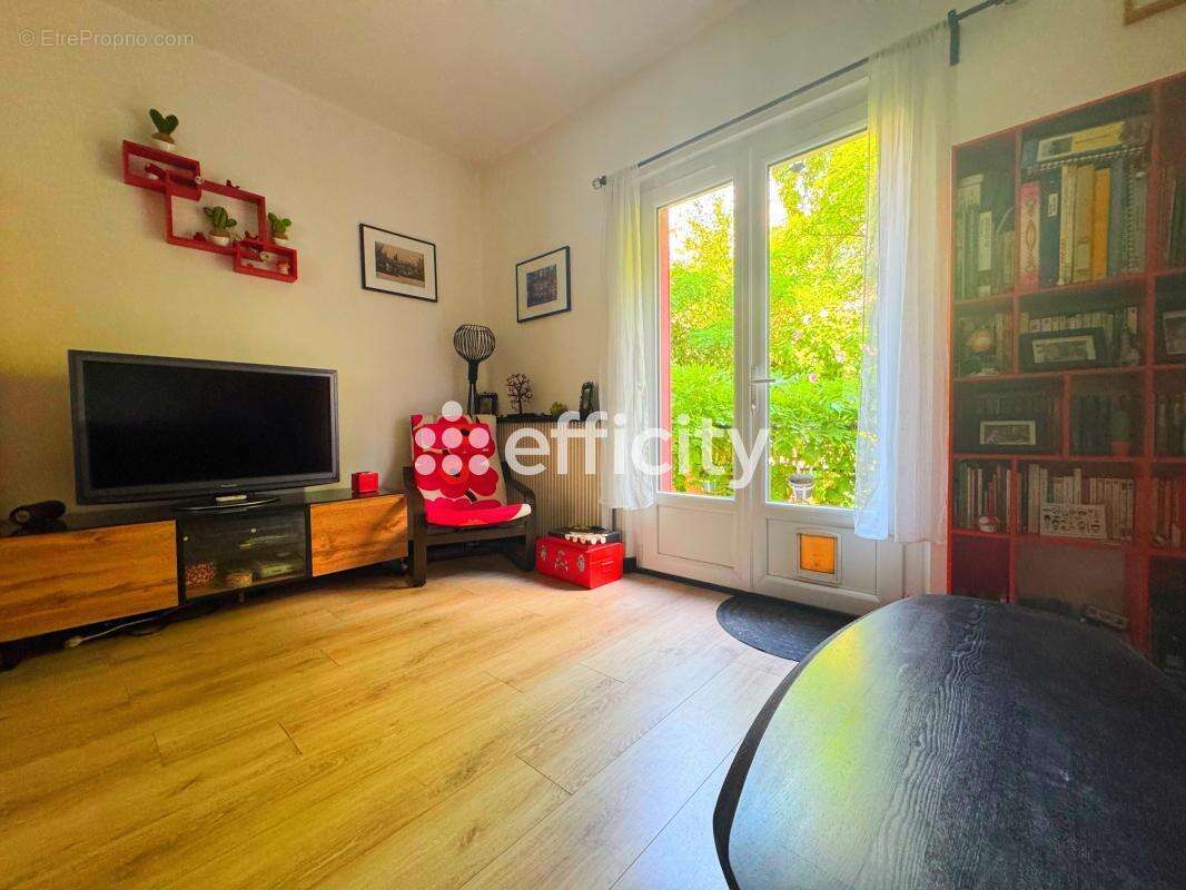 Appartement à MAISONS-ALFORT