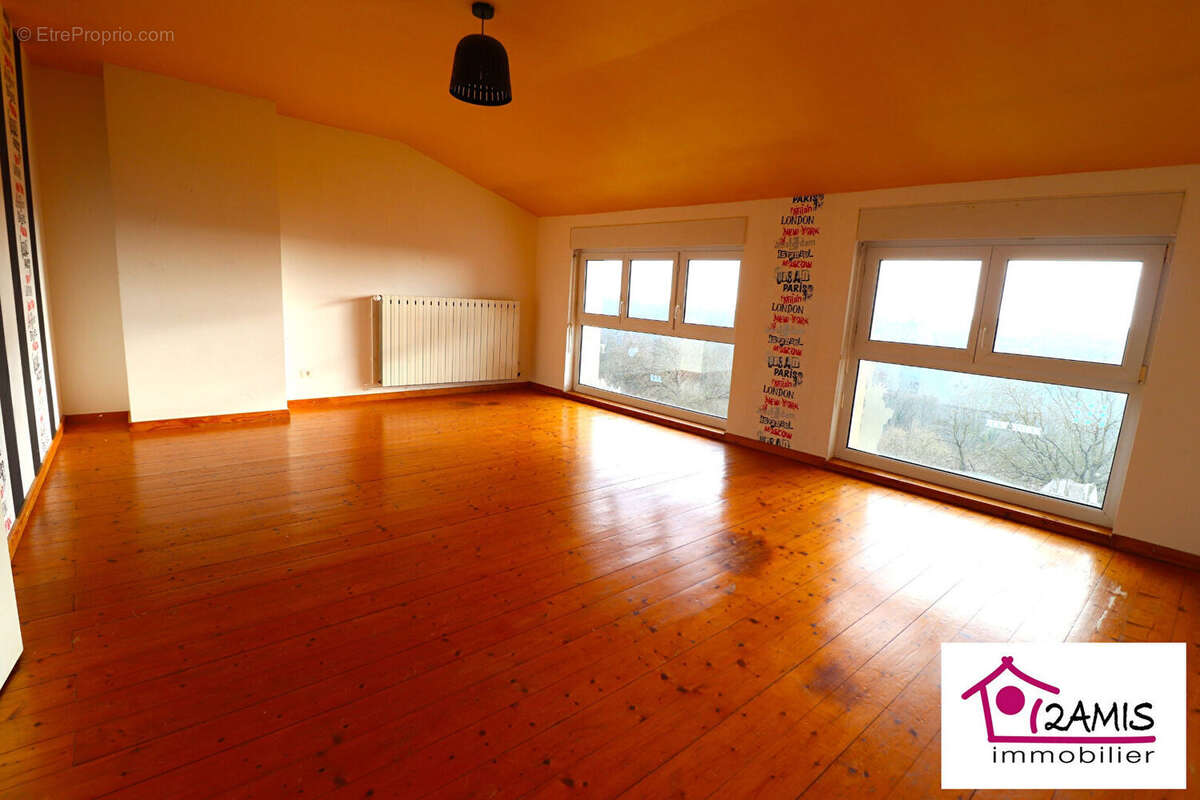 Maison à HOUDREVILLE