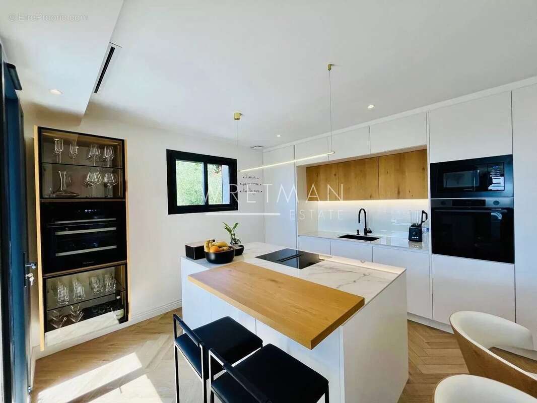 Appartement à MANDELIEU-LA-NAPOULE