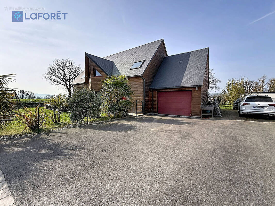 Maison à MONTILLY-SUR-NOIREAU