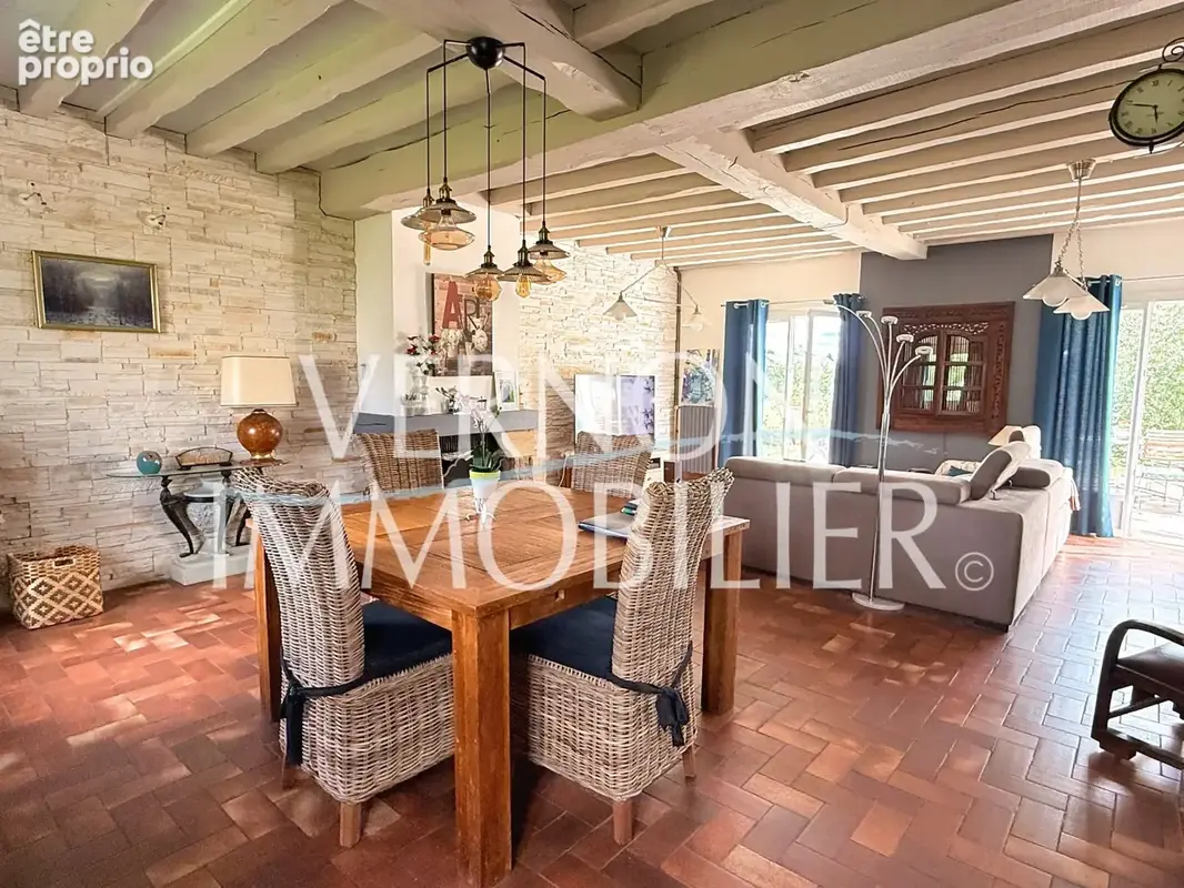 Maison 6 pièces 207 m² à vendre à Vernon (27200) - photo 2