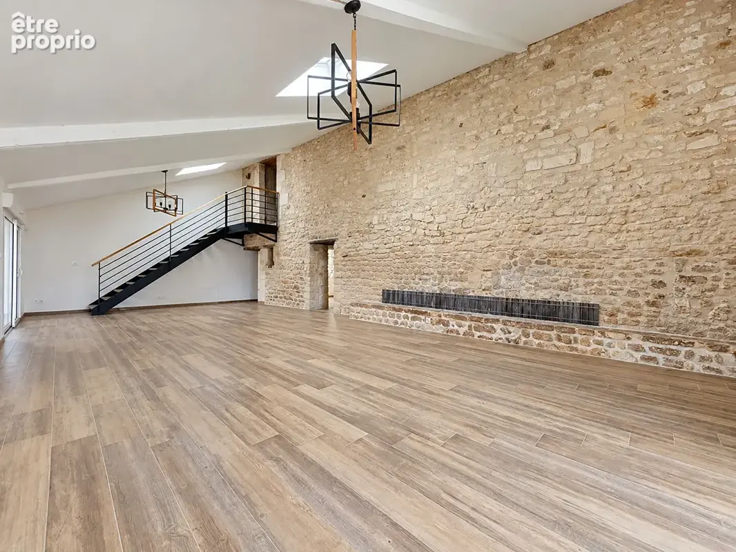 Saint-agnant - une maison de caractère de 220 m² aux beaux volumes, avec hangar et dépendances - photo 4