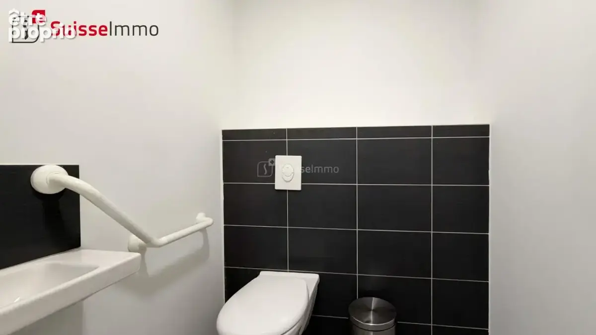 Local commercial Appenans 341 m2 - photo 13