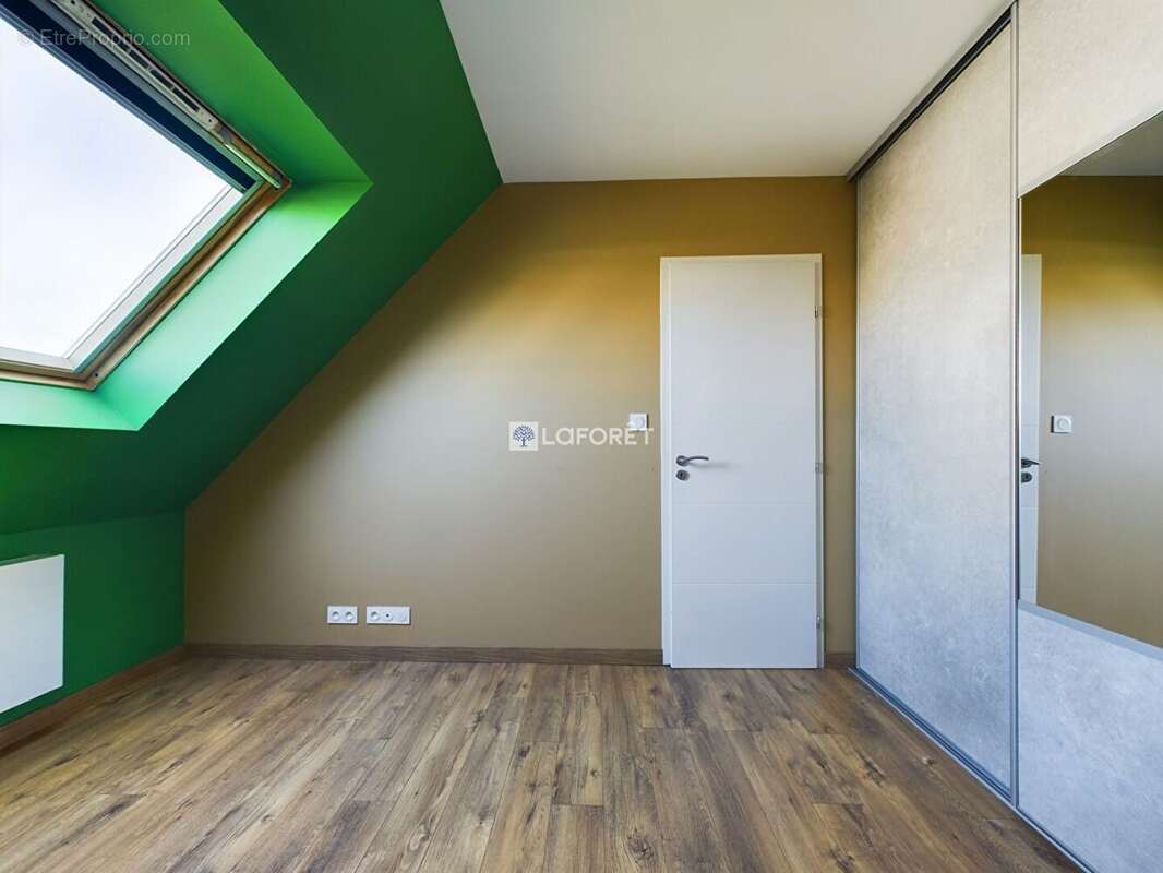 Maison à POULLAN-SUR-MER