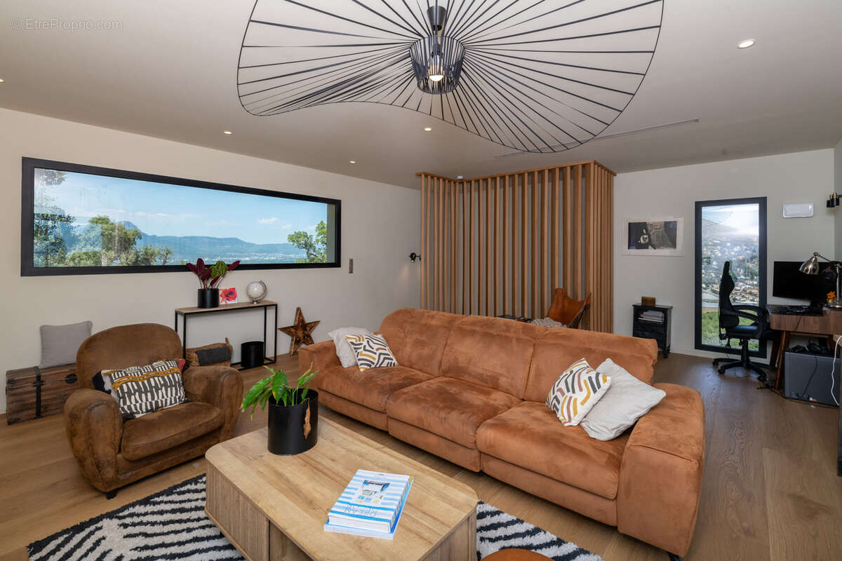 Maison à CARQUEIRANNE