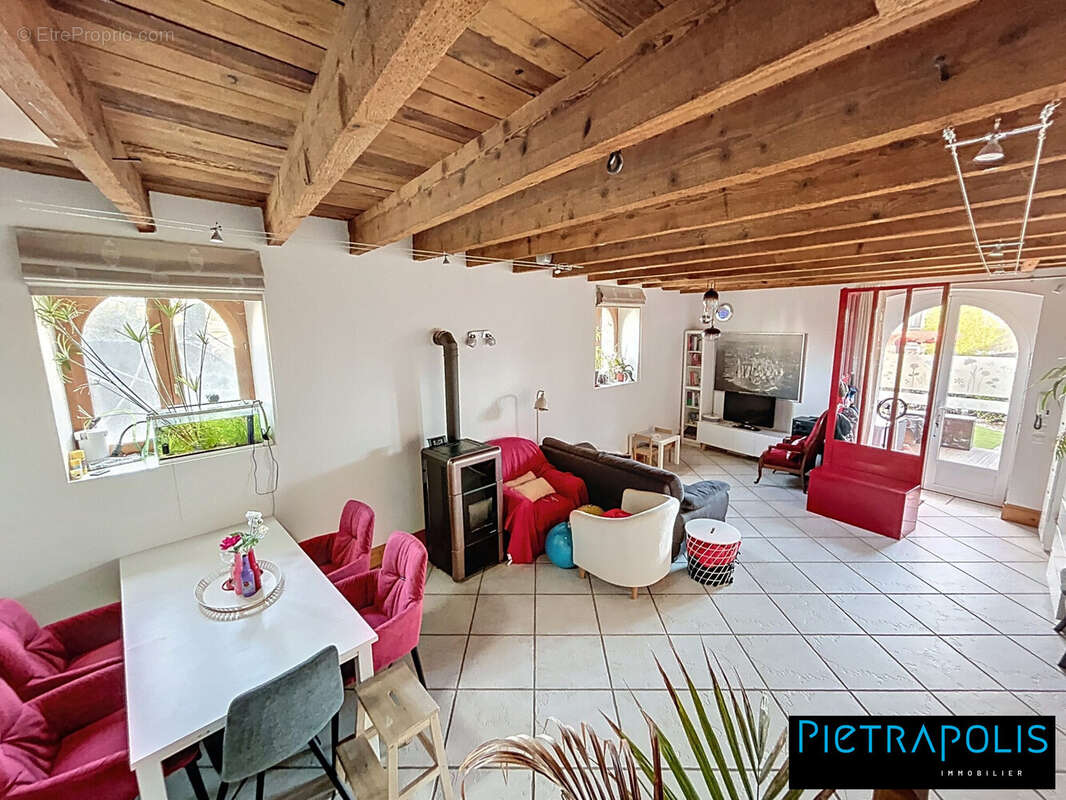 Appartement à VAUGNERAY