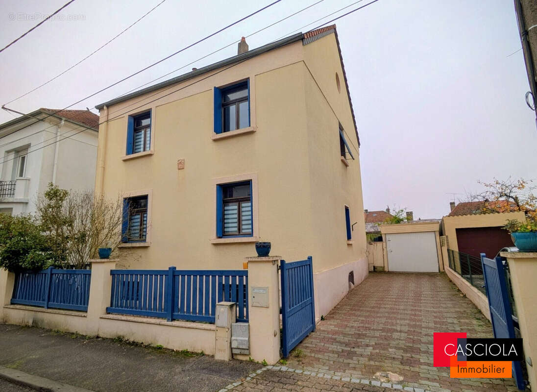 Maison à MONTIGNY-LES-METZ