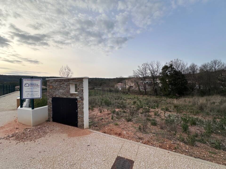 Terrain à AIMARGUES