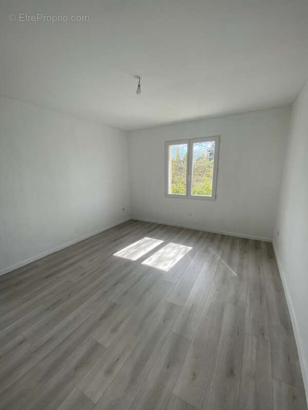 Maison à RIBAUTE-LES-TAVERNES