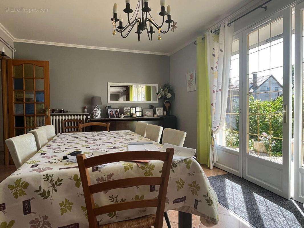 Maison à MEREVILLE