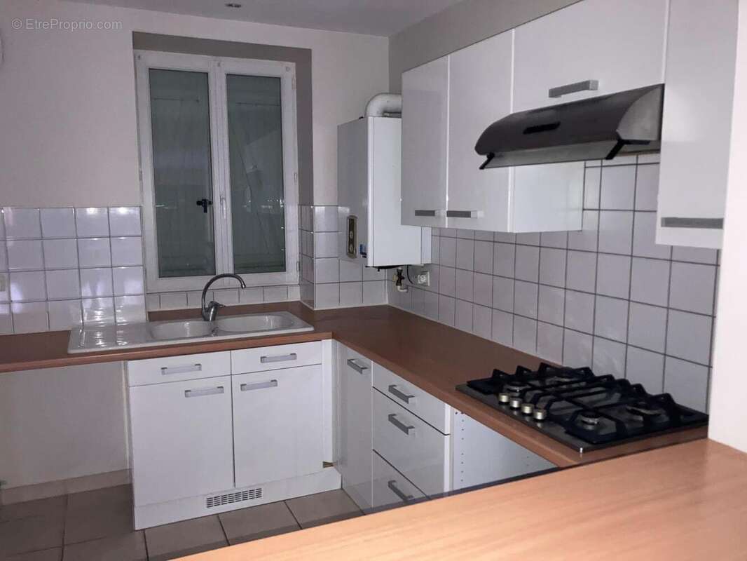 cuisine 1 etage gauche - Maison à CAHORS