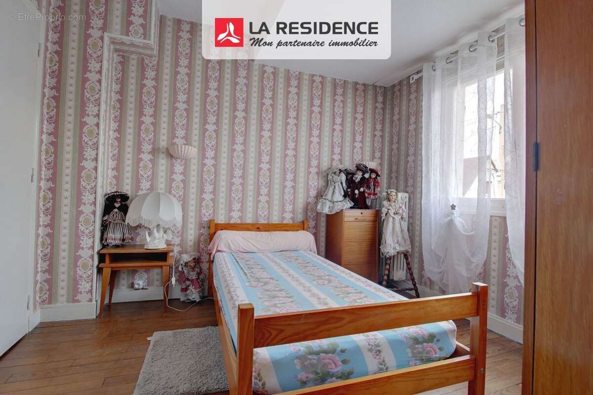 Maison à SAINT-ETIENNE-DU-ROUVRAY