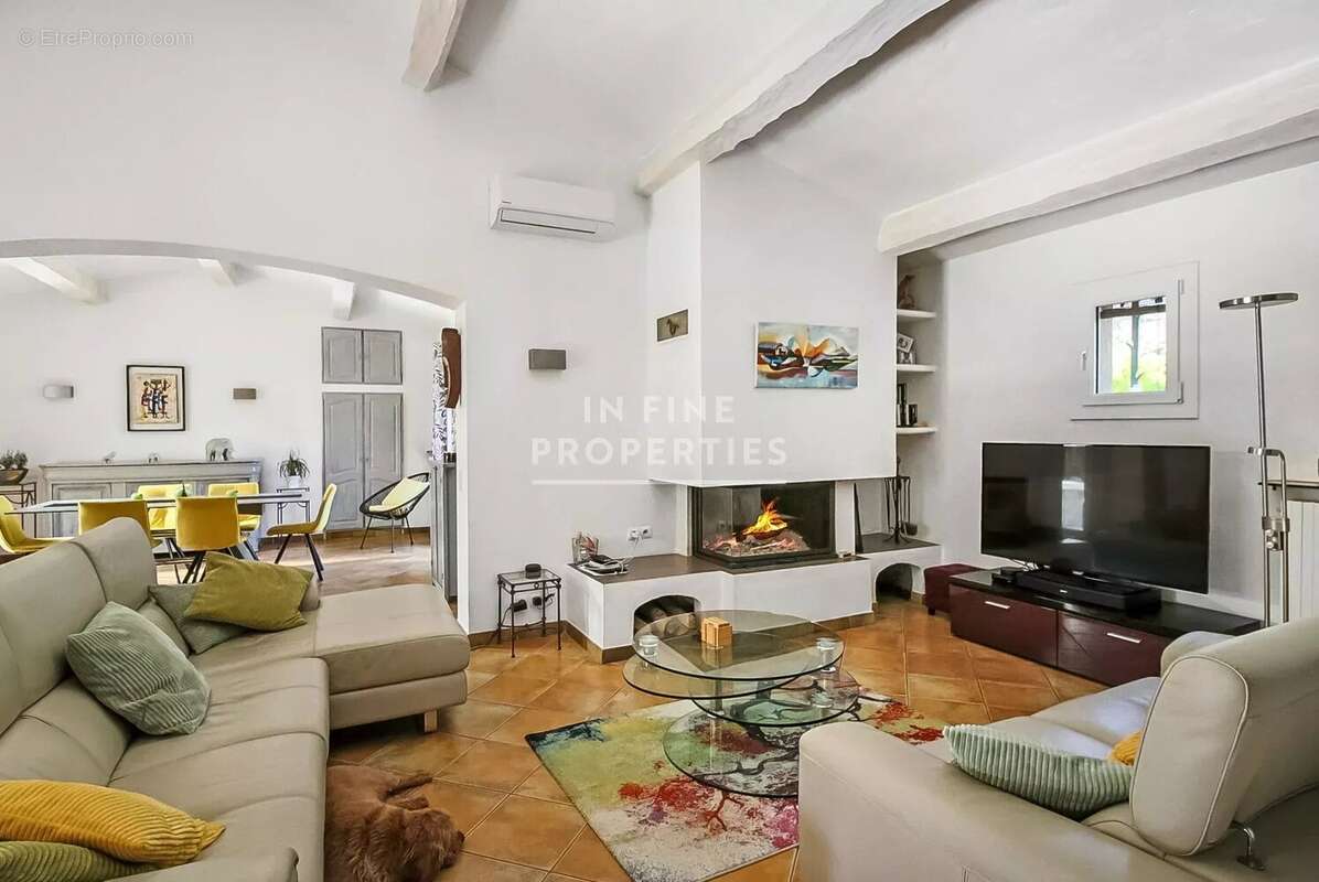 Maison à MOUANS-SARTOUX