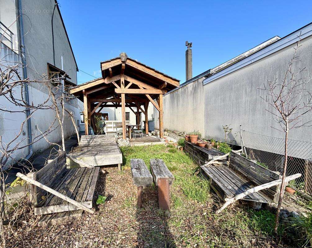 Appartement à CUBZAC-LES-PONTS