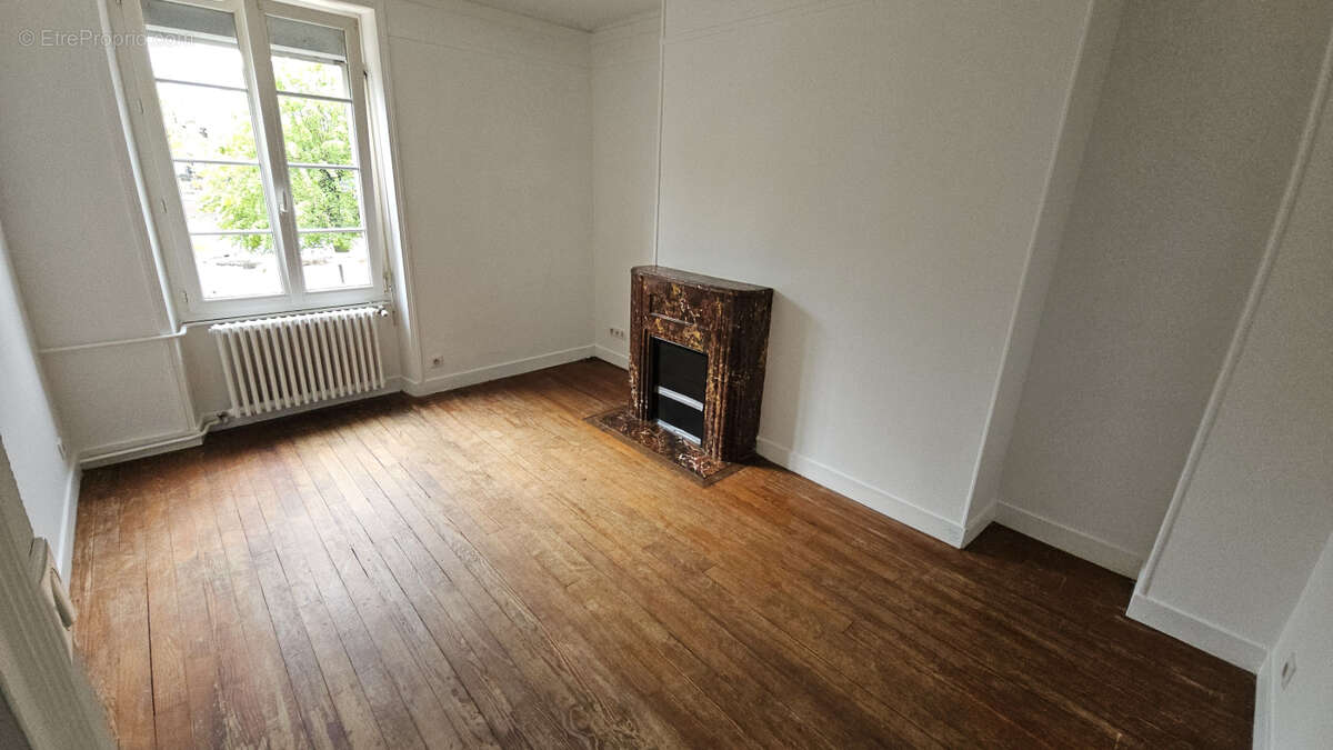 Appartement à ECOUIS