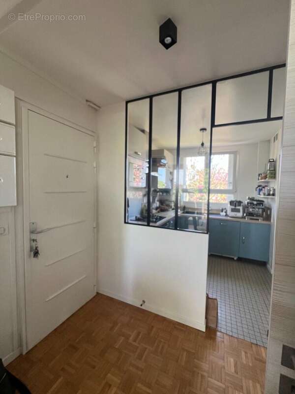 Appartement 70 m² à Saint-Maur-Des-Fosses  - photo 4