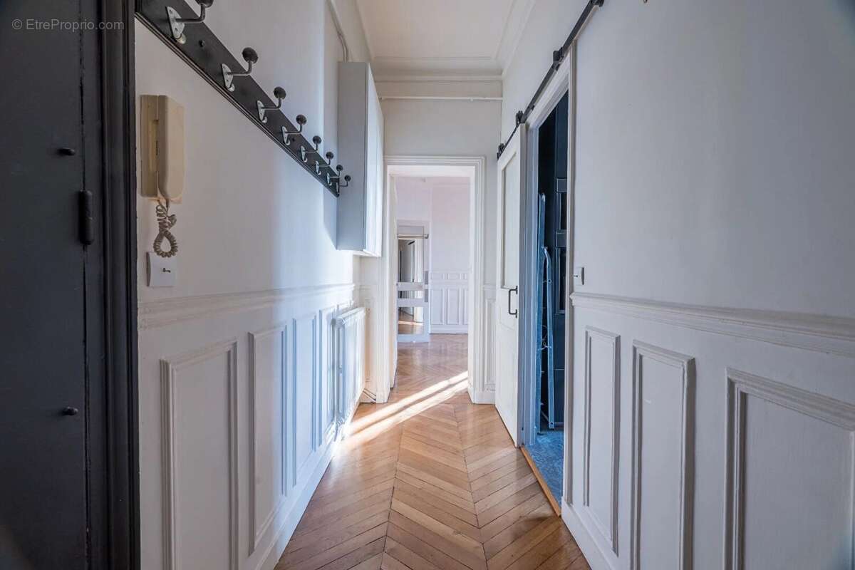 Appartement à PARIS-18E