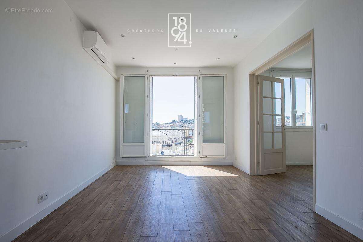 Appartement à MARSEILLE-6E
