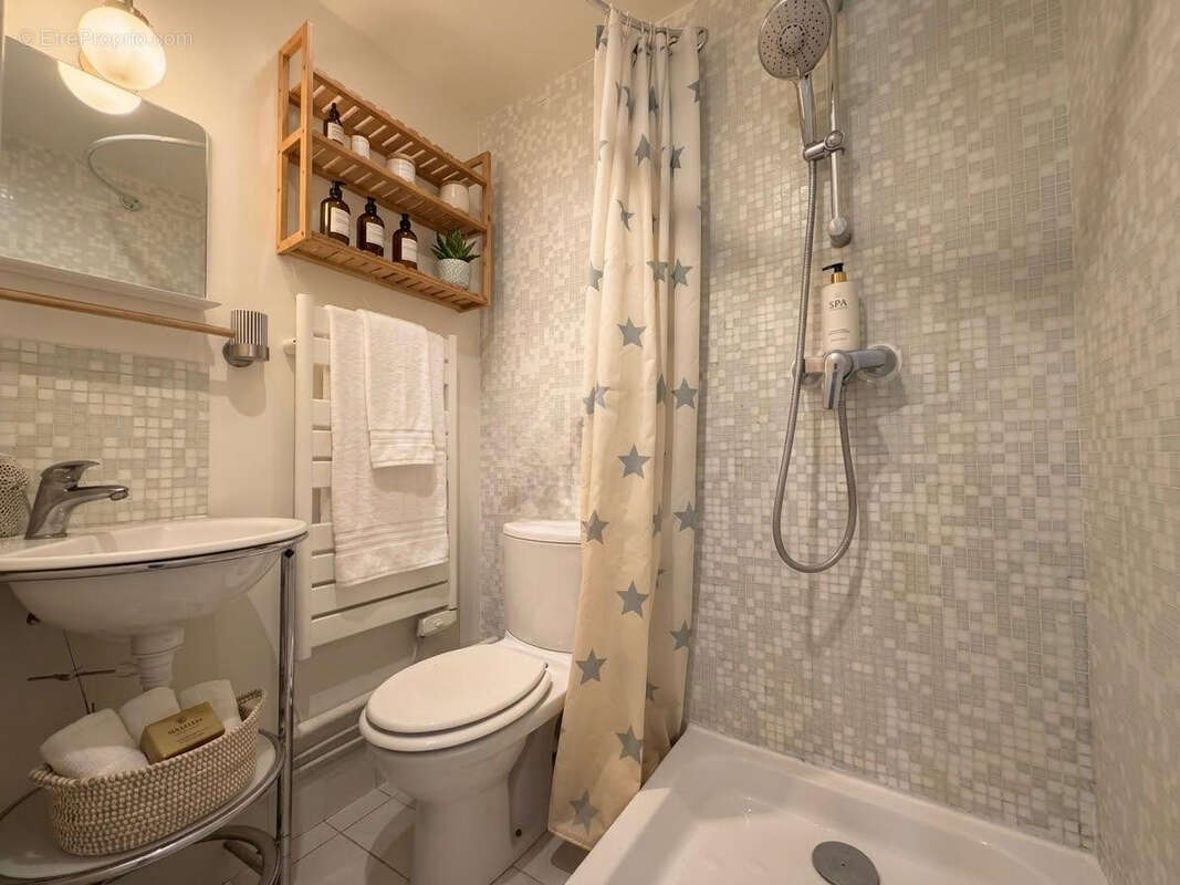Appartement à PARIS-20E